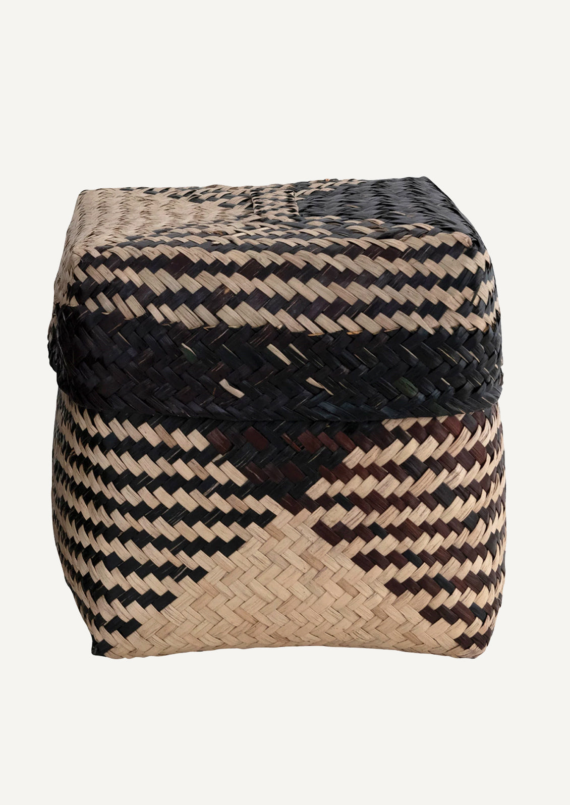 Woven seagrass baskets in square shape with woven black diamond pattern.