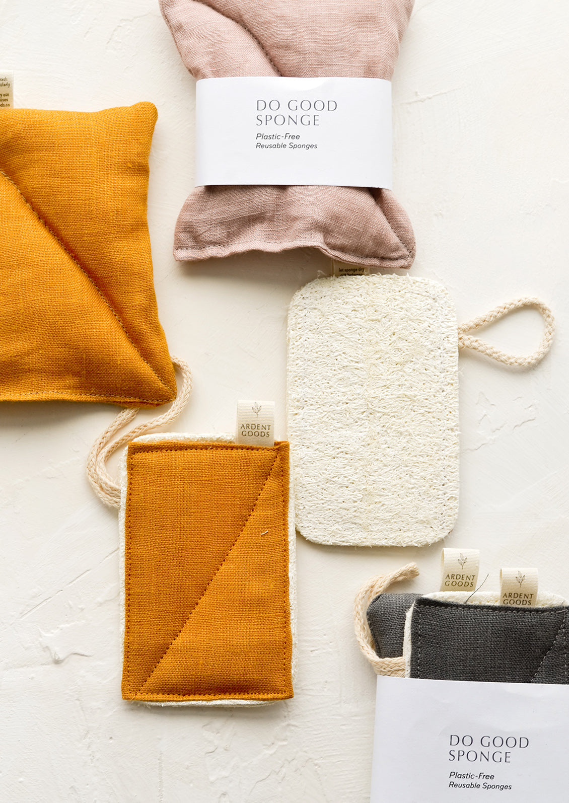 Linen & scrubber sponge sets.