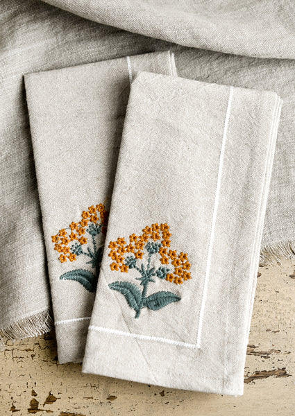 Clematis Embroidered Napkin Set, Lace Corner, Reusable Napkins, Embroidered Dinner Napkins, Nature Embroidery, high quality Flower Embroidery