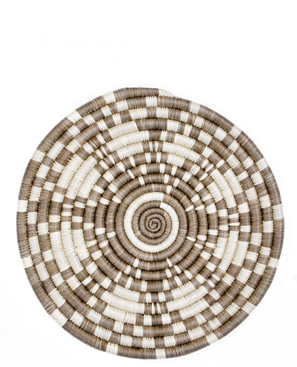 Nairobi Trivet in Taupe - LEIF